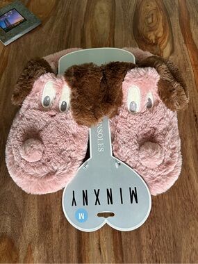 MINXNY adorable puppy slippers, complete with indoor/outdoor hard sole MED 8 NWT